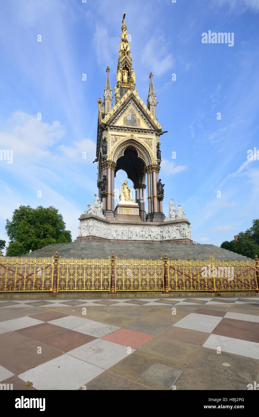 Albert Memorial con pavimentazione Foto Stock