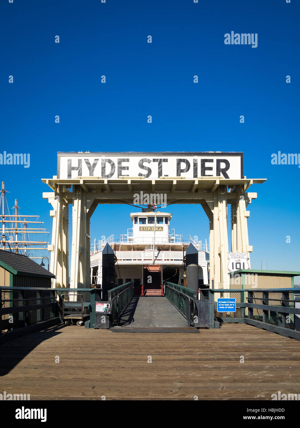 Il Eureka, un 1890 traghetto su Hyde Street Pier in San Francisco Maritime National Historical Park di San Francisco. Foto Stock