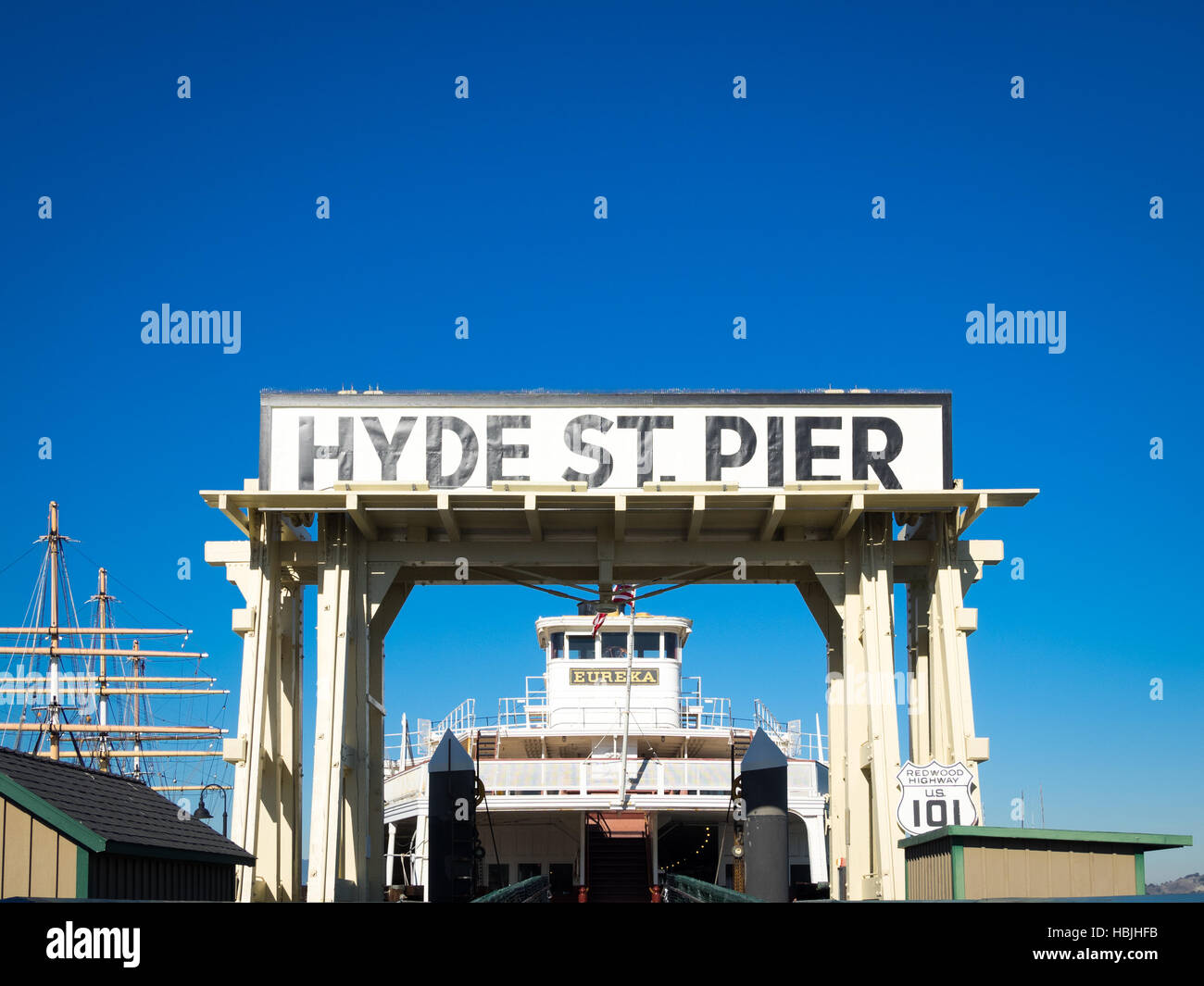 Il Eureka, un 1890 traghetto su Hyde Street Pier in San Francisco Maritime National Historical Park di San Francisco. Foto Stock