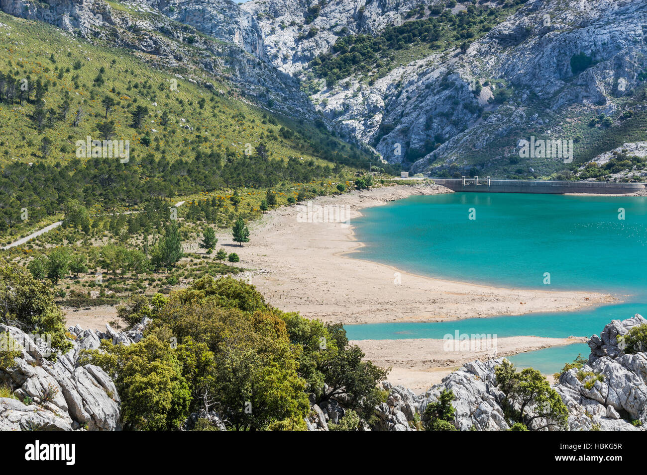 Viste fantastiche del Embalse de Cuber Foto Stock