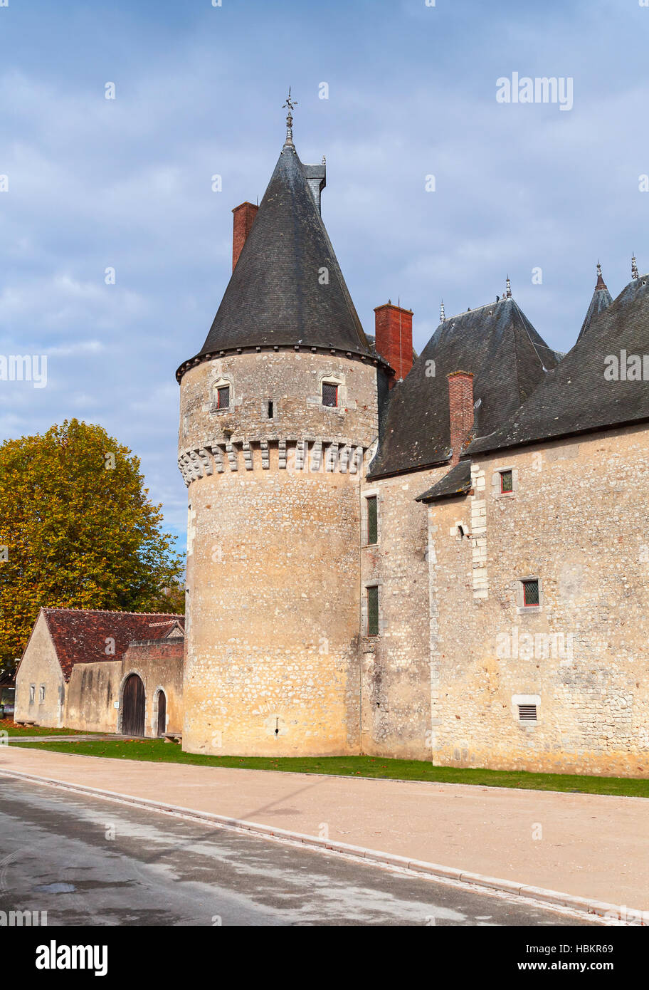 Fougeres-sur-Bievre, Francia - 6 Novembre 2016: Il Chateau de Fougeres-sur-Bievre, medievale castello francese nella Valle della Loira. Fu costruita nel XV secolo Foto Stock