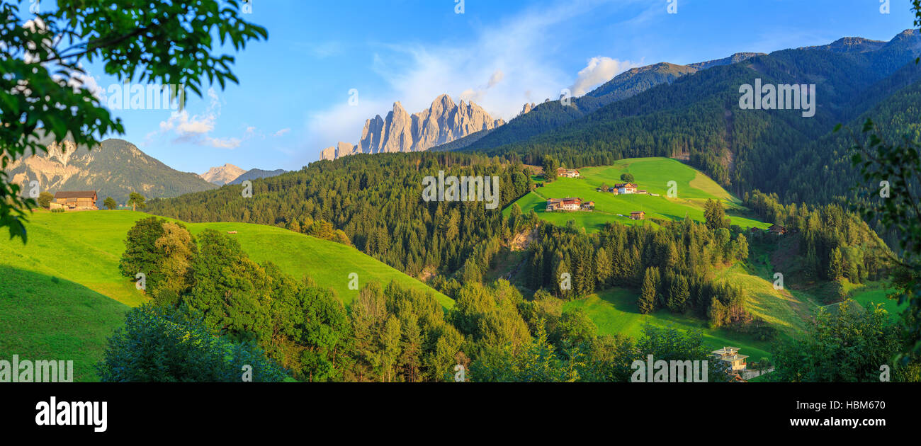 Alpine, alpi, sfondo, bella chiesa, dolomite Dolomite, famoso,l'Italia, Foto Stock