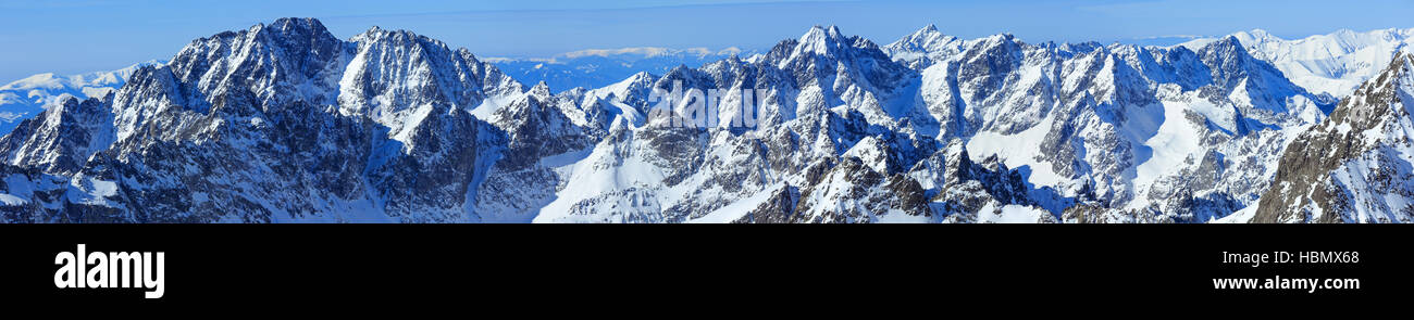 Inverno panorama di montagna. Foto Stock