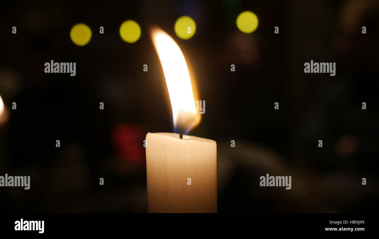 A lume di candela Foto Stock