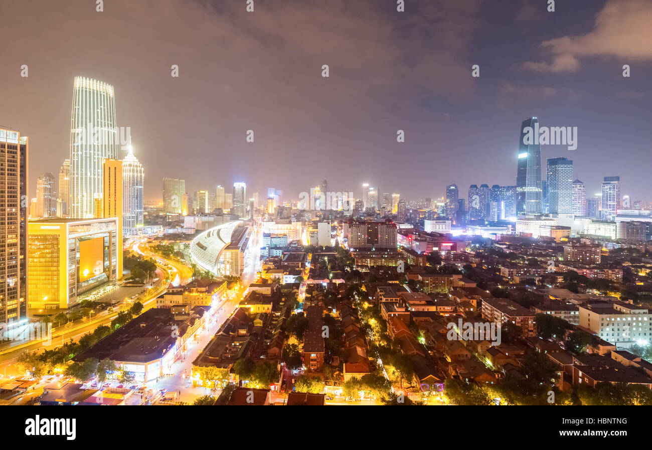 Tianjin di notte Foto Stock