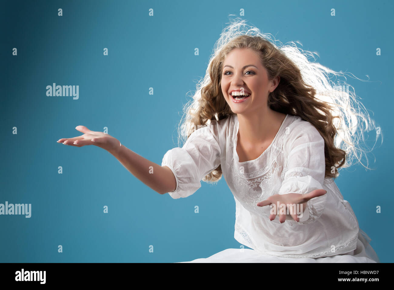 Giovane Donna sorridente Foto Stock