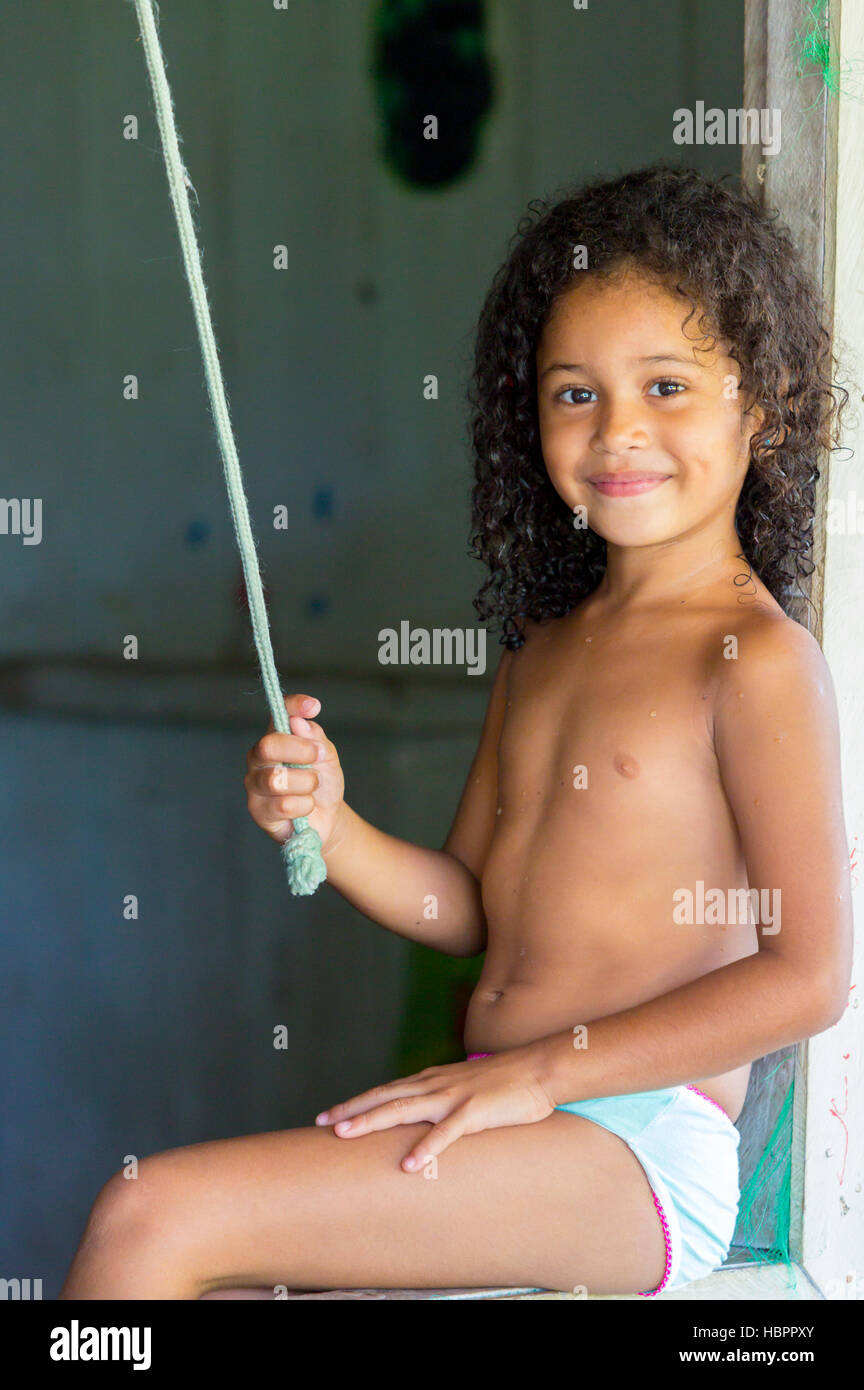 Il brasiliano giovane ragazza sorridente a Manaus, Brasile Foto Stock