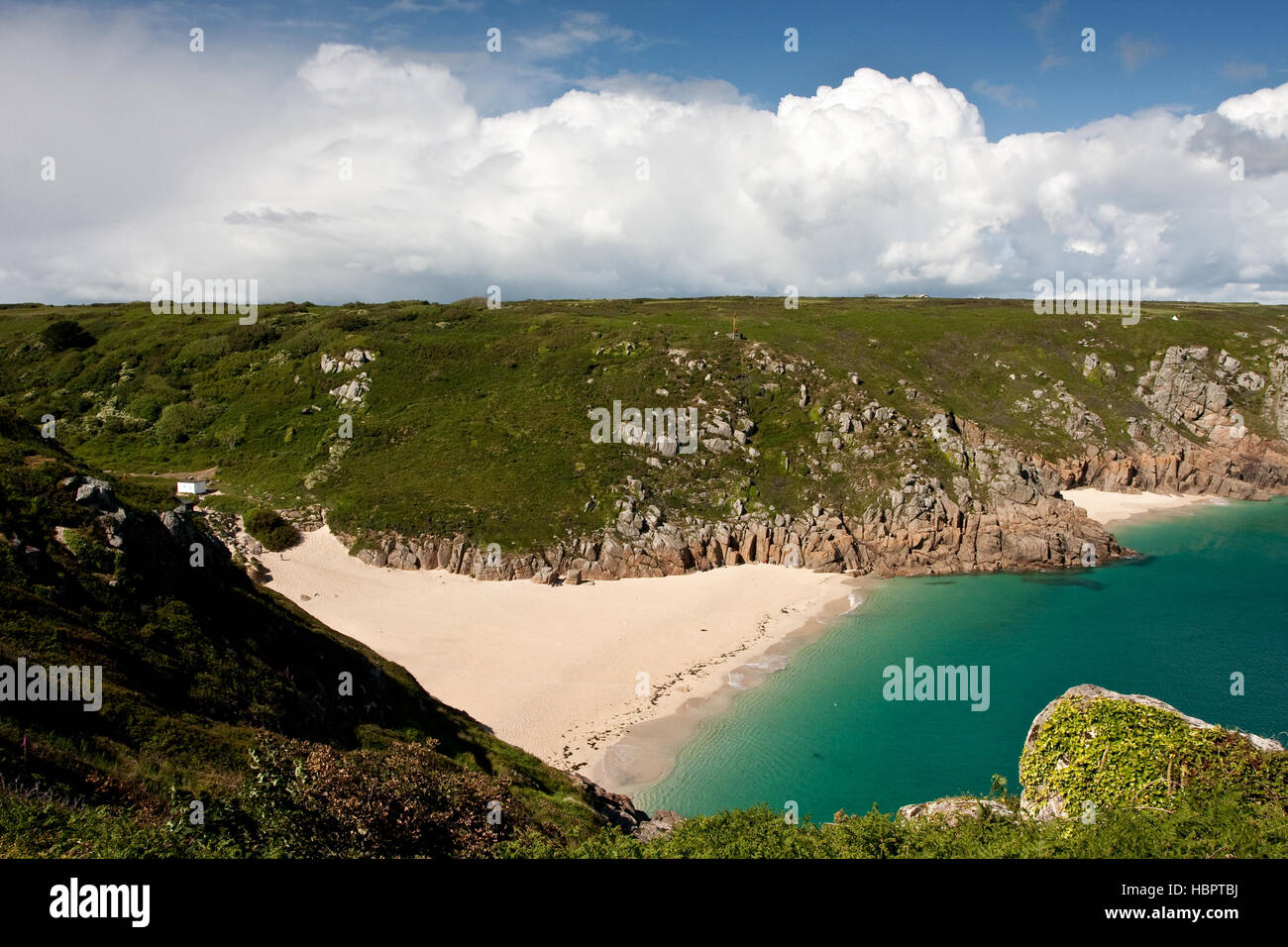 Logan Bay - spiaggia Minack theatre Foto Stock