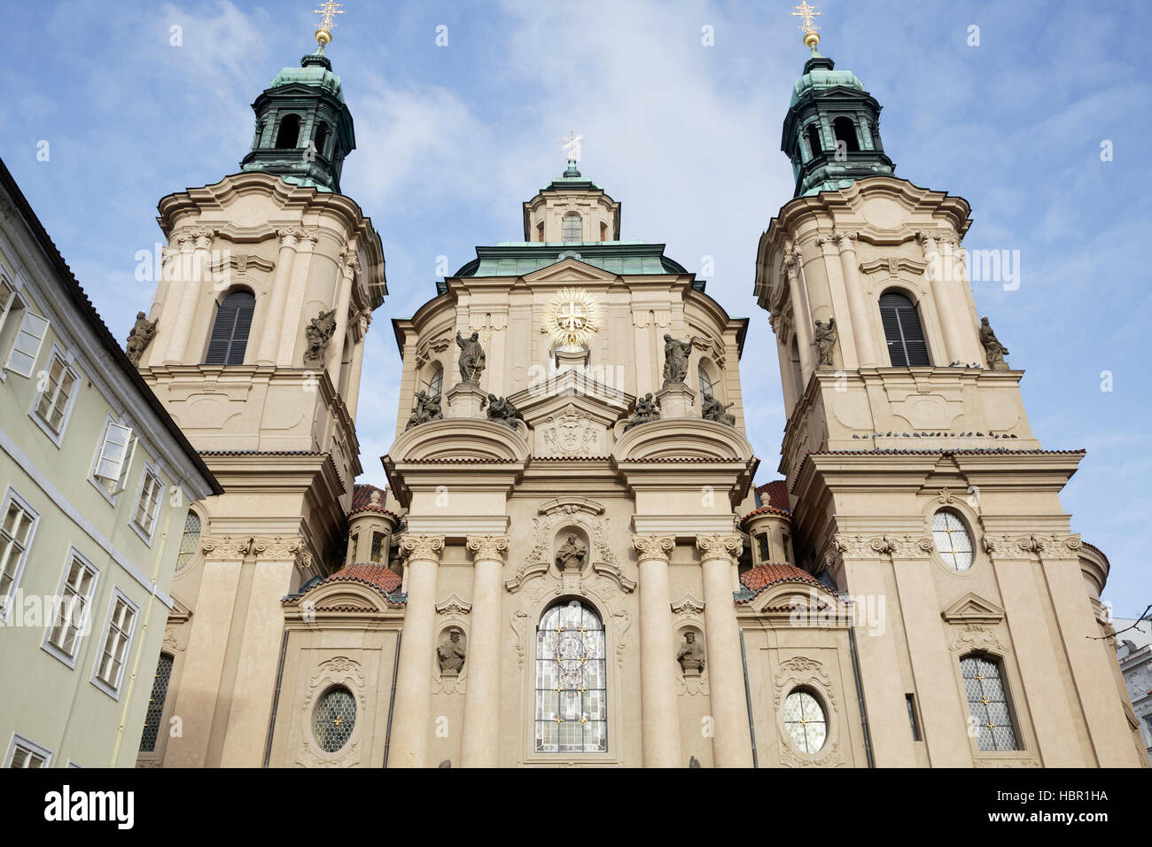 La Chiesa di San Nicola in Piazza della Città Vecchia di Praga, Repubblica Ceca Foto Stock