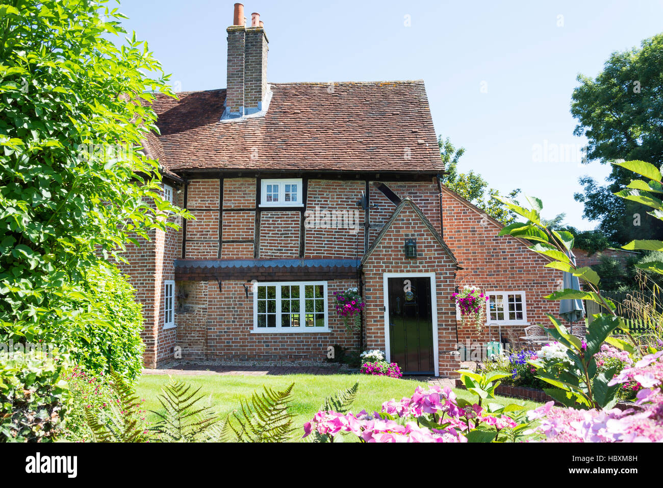 Periodo cottage, Coldharbor Lane, Thorpe, Surrey, England, Regno Unito Foto Stock