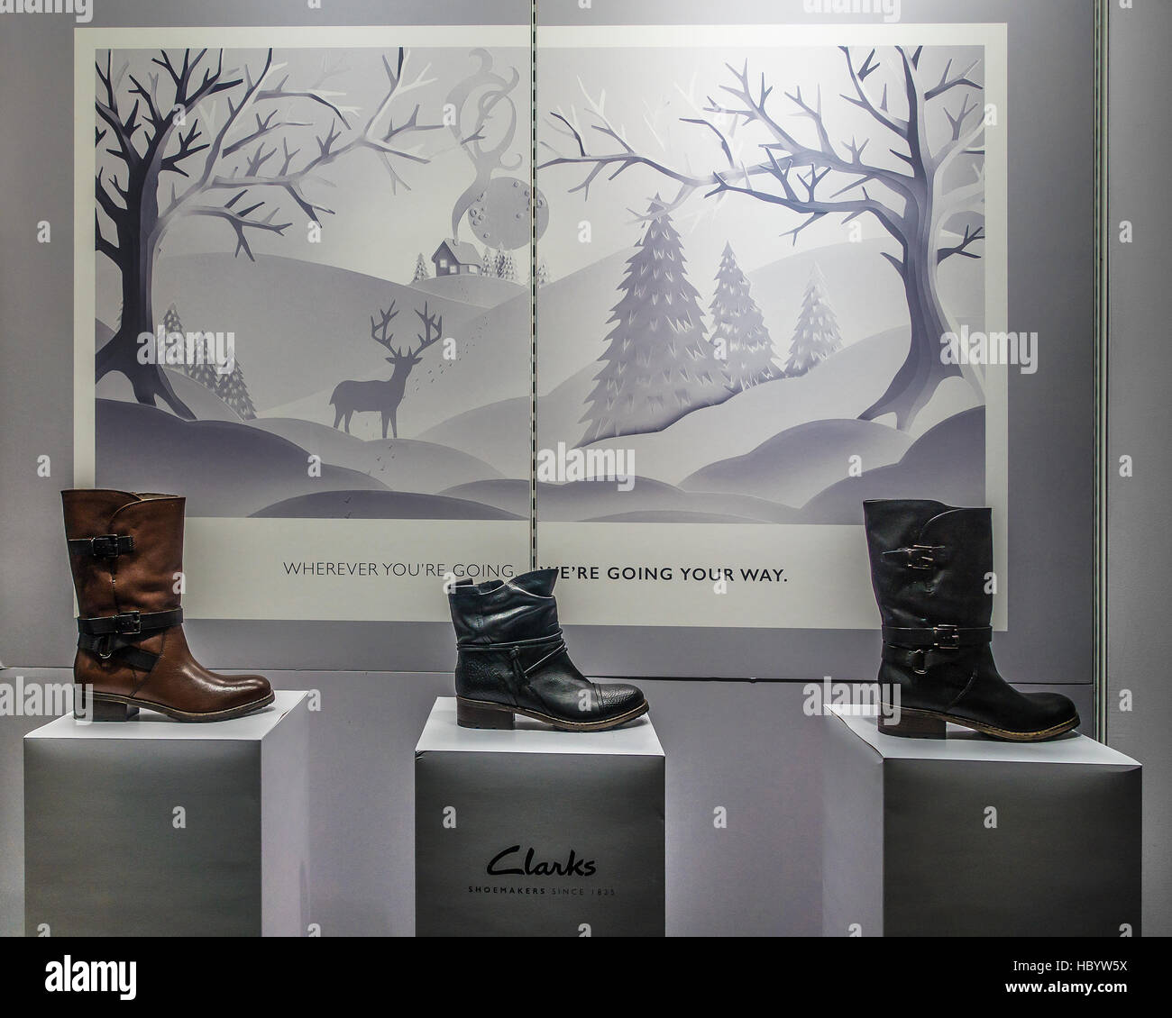 Clarks shoe shop immagini e fotografie stock ad alta risoluzione - Alamy