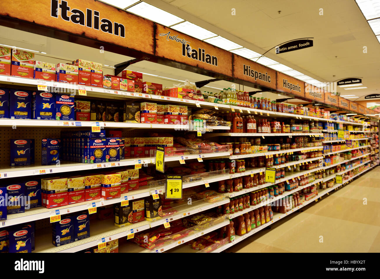 Il Cibo Italiano Sezione All Interno Di Fry S Negozi Alimentari Supermercato Arizona Stati Uniti D America Foto Stock Alamy
