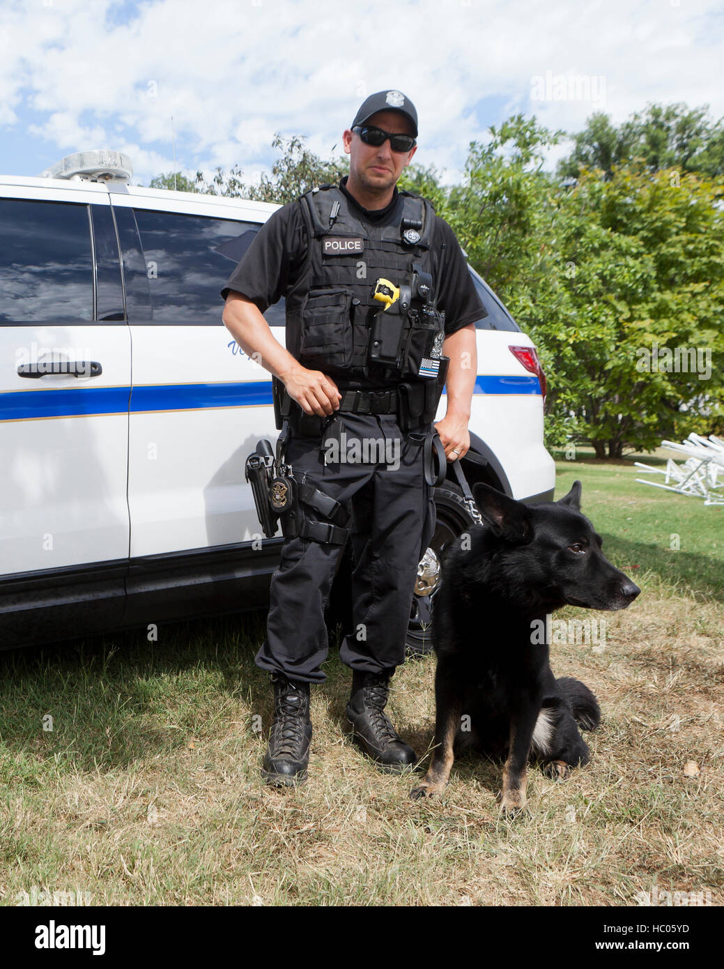 Noi Park polizia K-9 unità ufficiale con la polizia cane partner - Washington DC, Stati Uniti d'America Foto Stock