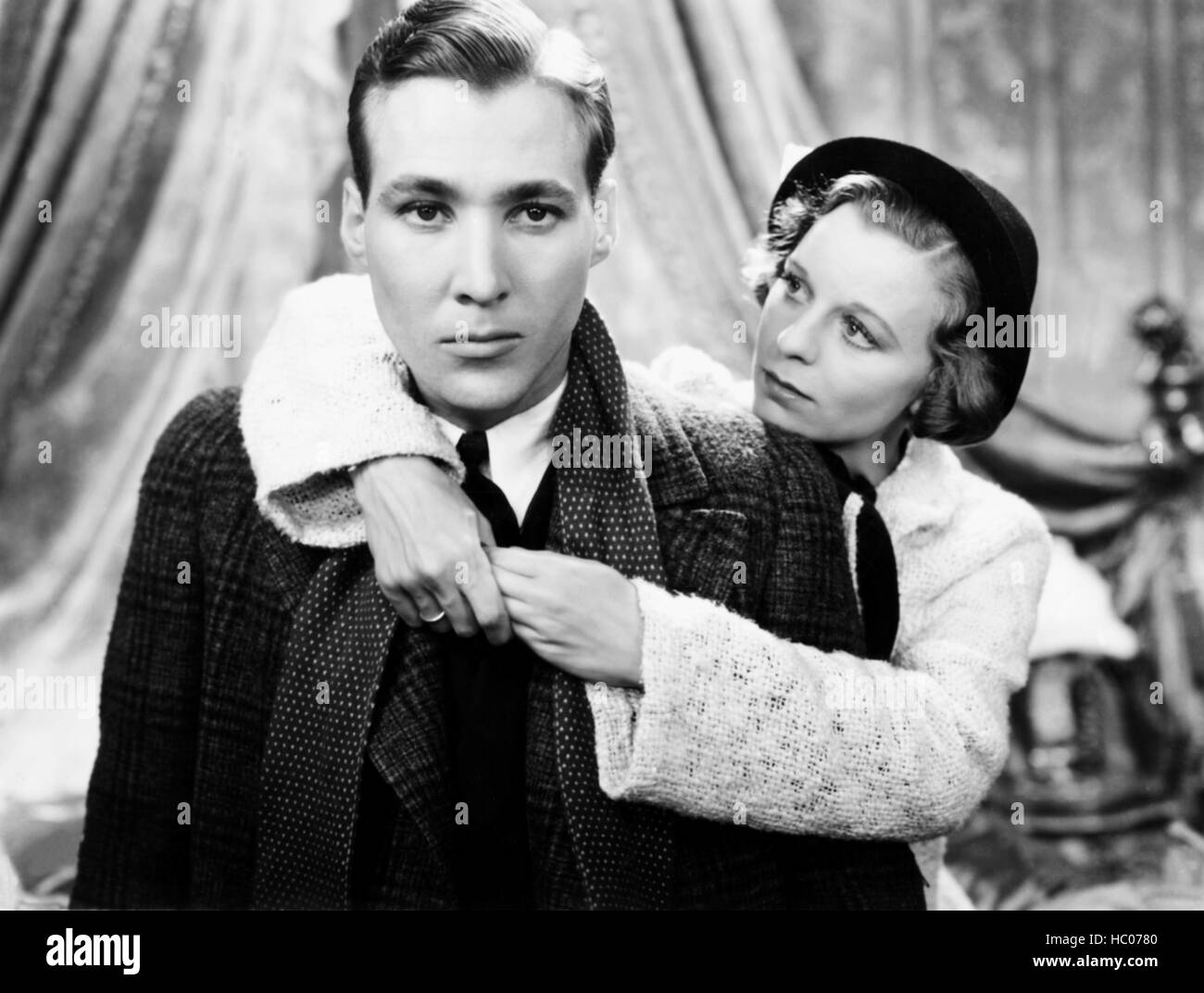 Piccolo uomo, e ora?, da sinistra, Douglass Montgomery, Margaret Sullavan, 1934 Foto Stock