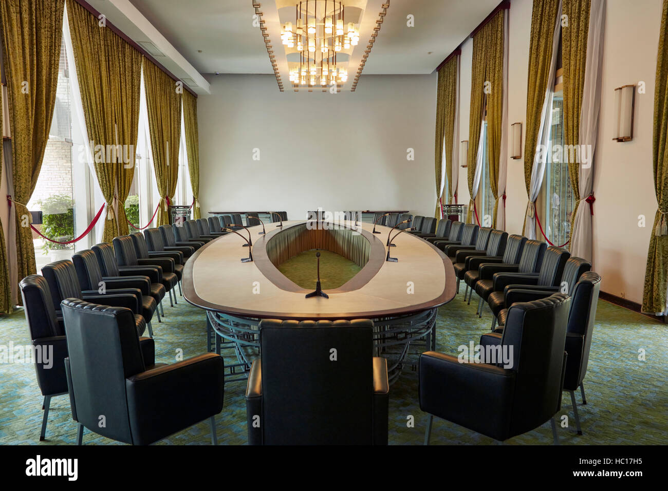 Dei ministri cabinet room, Palazzo della Riunificazione (ex Palazzo indipendenza), la città di Ho Chi Minh (Saigon), Vietnam Foto Stock
