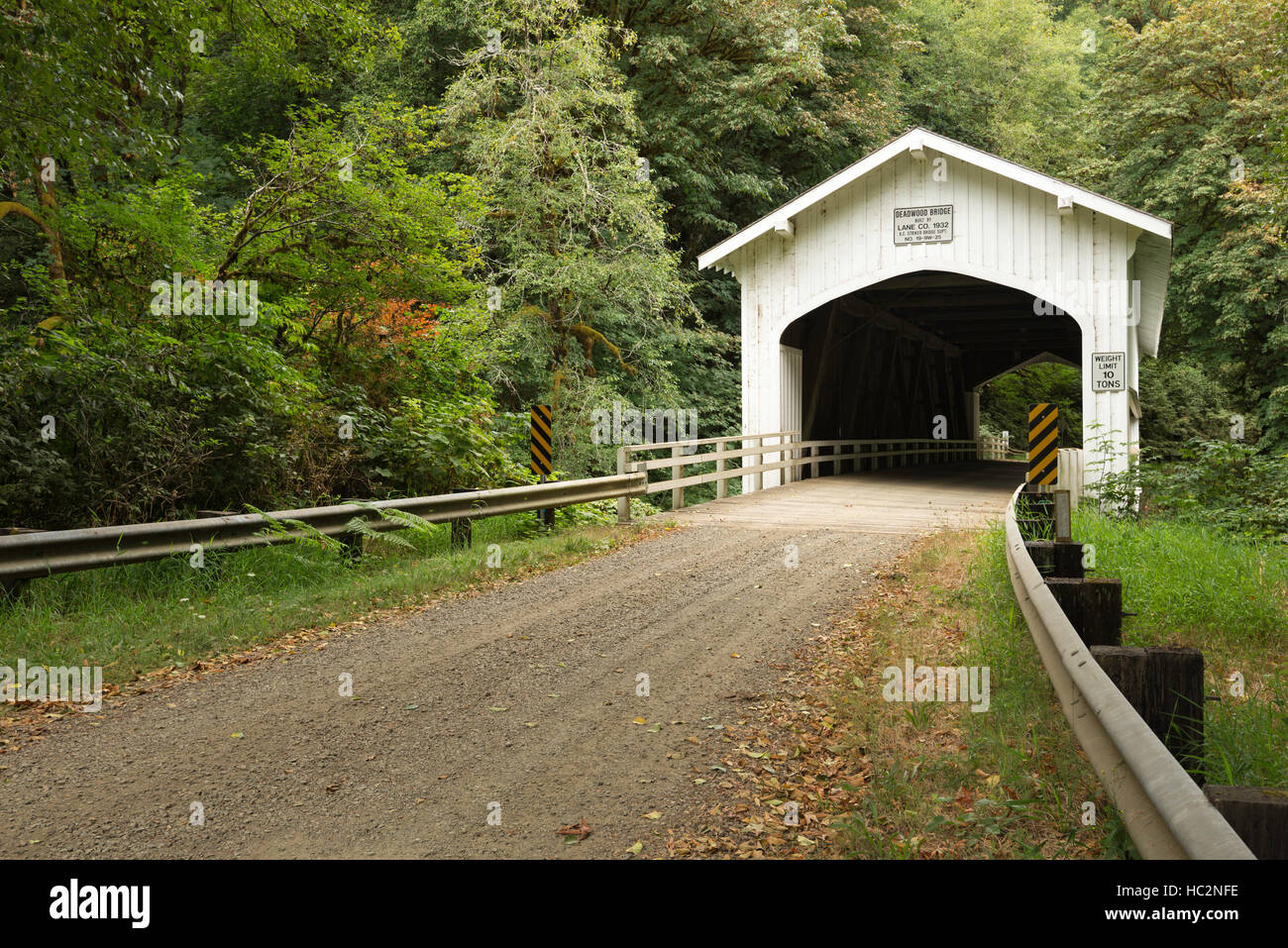 Il Deadwood ponte coperto in Oregon Coast della gamma. Foto Stock