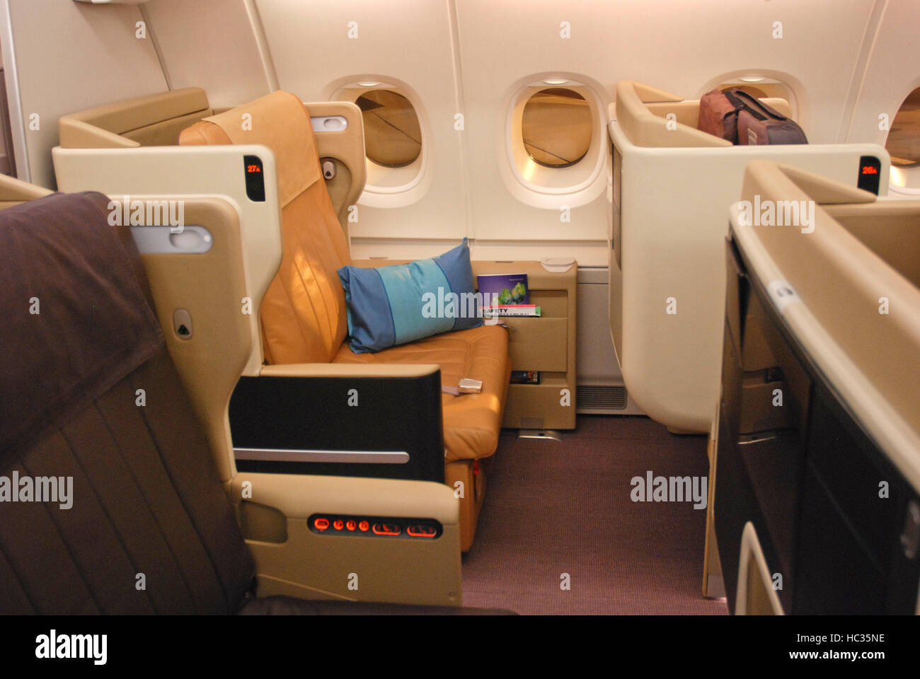 Singapore airlines business class immagini e fotografie stock ad alta  risoluzione - Alamy