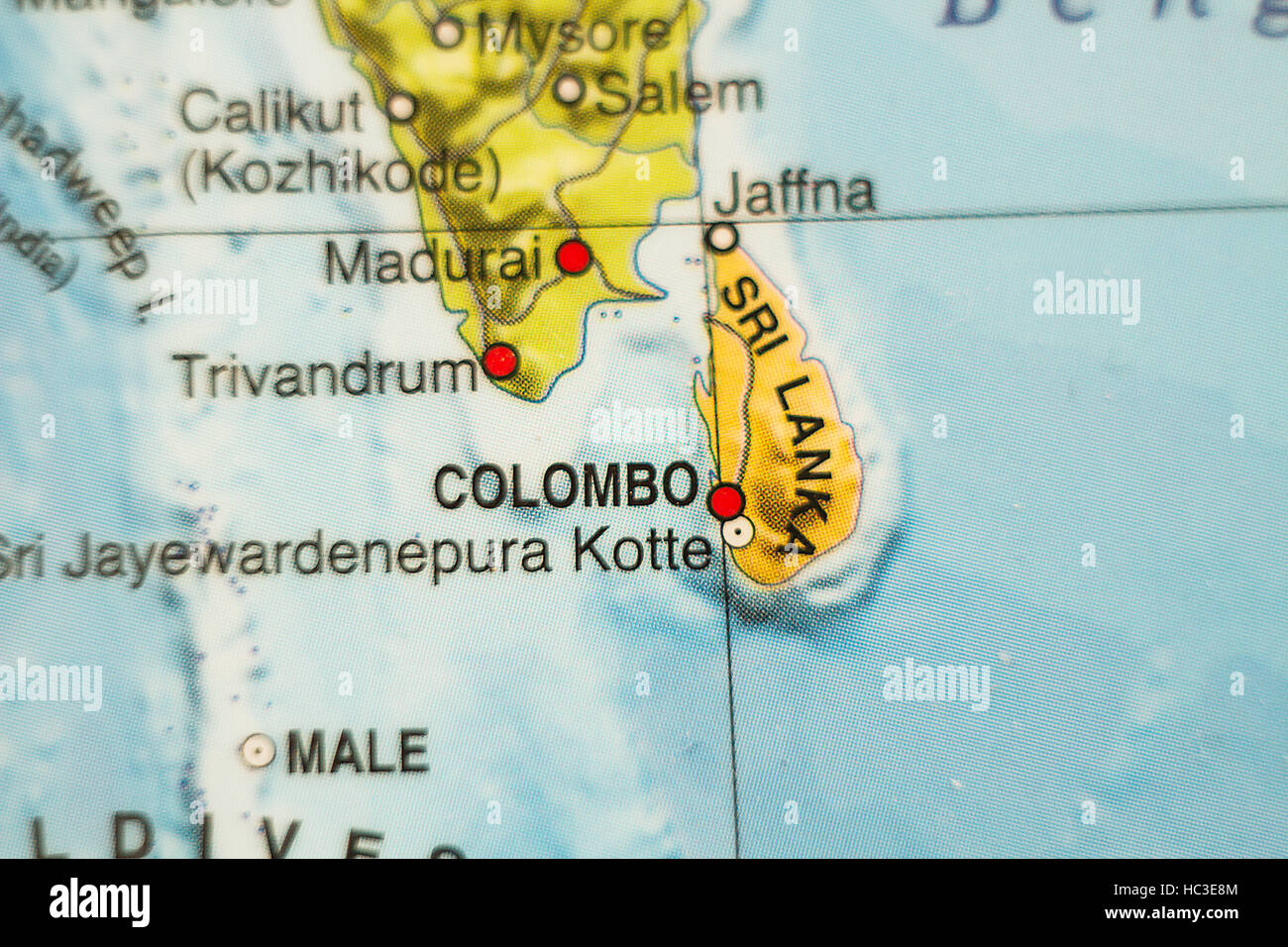 Foto di una mappa della Repubblica democratica socialista dello Sri Lanka e la capitale Colombo Foto Stock