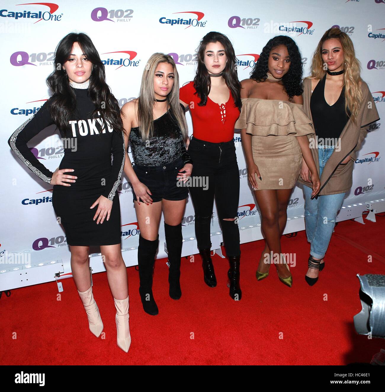 Philadelphia, PA, Stati Uniti d'America. Il 7 dicembre, 2016. Quinta l'armonia a Q102's iHeartRadio Jingle Ball 2016 a Wells Fargo Center di Philadelphia, PA, il 7 dicembre 2016. Credito: Diego Corredor/media/punzone Alamy Live News Foto Stock