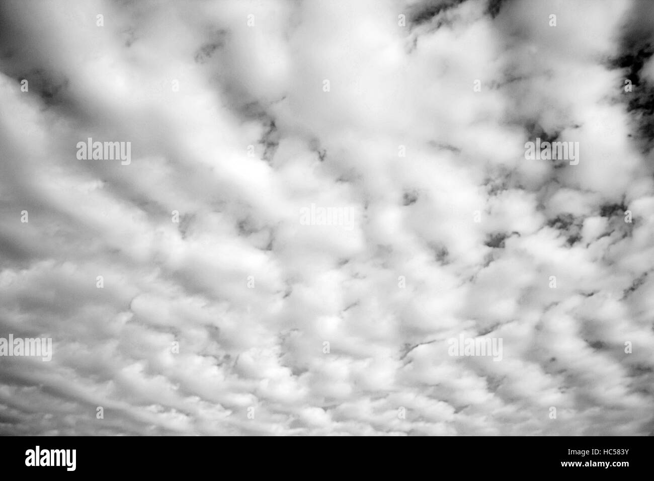 Sky con lo strato di nubi in estate, lo spazio e la natura Foto Stock