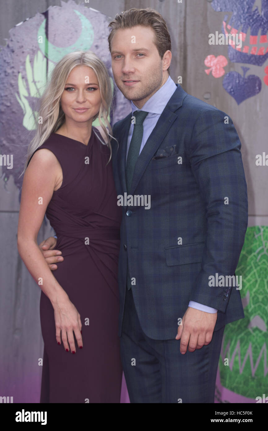 Mecki Dent e Jai Courtney frequentando la premiere europeo di "suicide Squad' all'Odeon Leicester Square a Londra. Dotato di: Mecki Dent, Jai Courtney dove: Londra, Regno Unito quando: 02 Ago 2016 Foto Stock