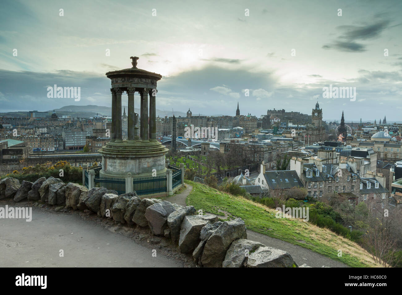 Pomeriggio autunnale di Edimburgo, in Scozia. Una vista da Calton Hill. Foto Stock