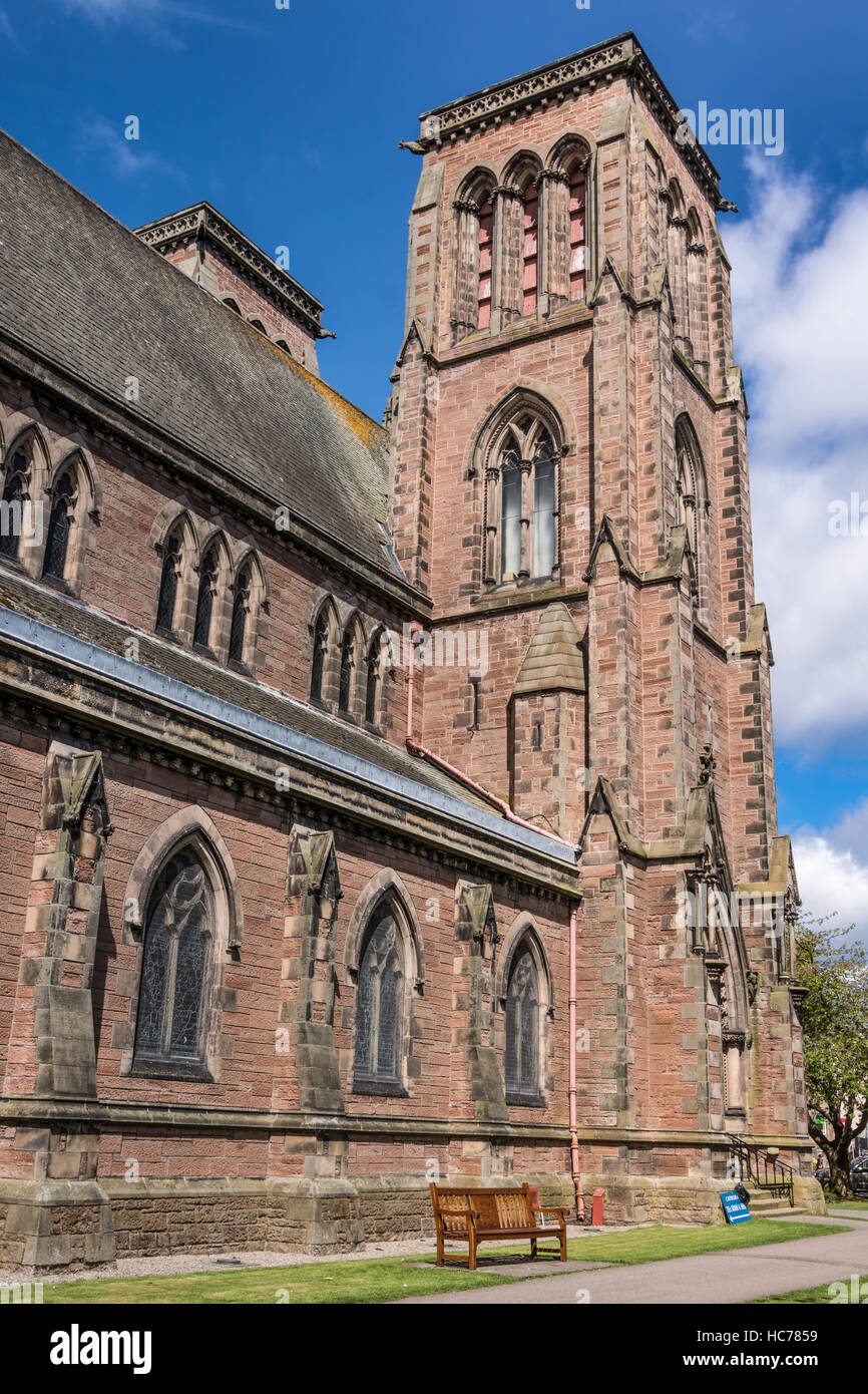 Vista sulla Torre e lato di Saint Andrews Cattedrale. Foto Stock