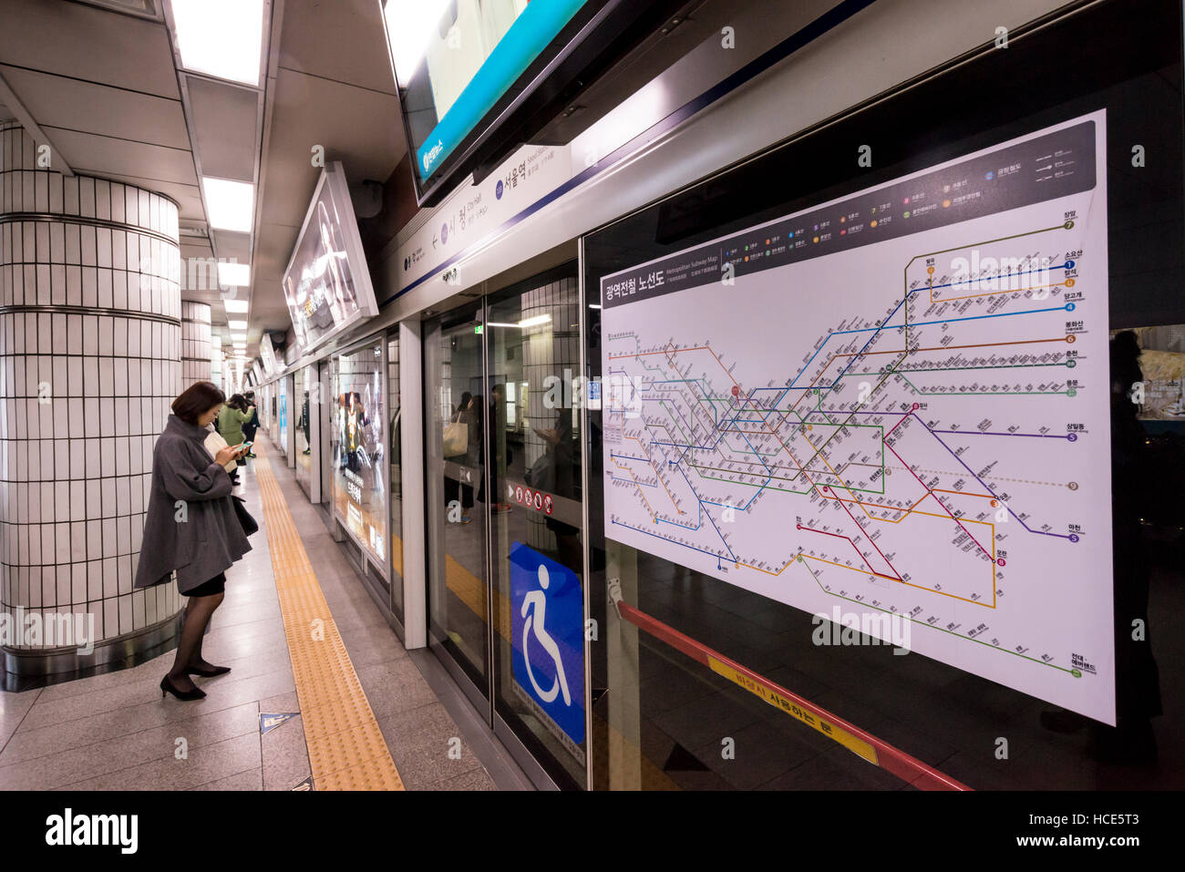 Seoul mappa metropolitana sulla piattaforma, Corea Foto Stock