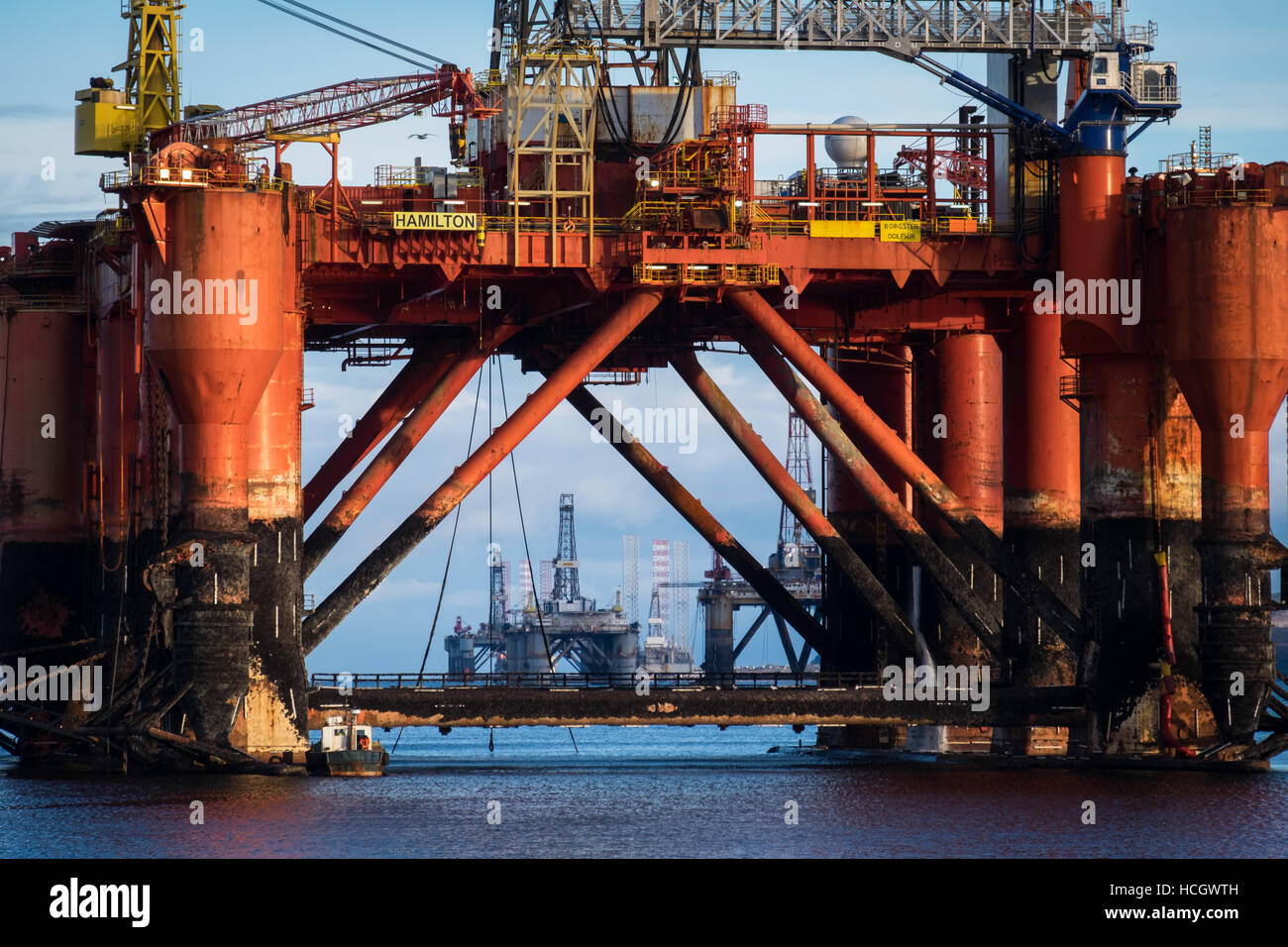 Piattaforma di perforazione, Borgsten Dolphin, in Invergordon, Scozia Foto Stock