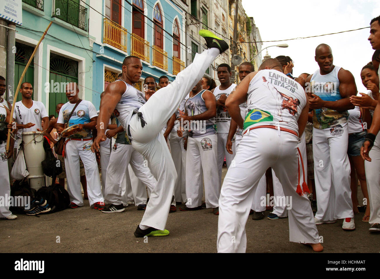 Salvador, Brasile. 08 Dic, 2016. Capoeira nella festa del Santo Patrono di Bahia, Nostra Signora di Conceicao da Praia, nel distretto di commercio del centro cittadino di Salvador. Credito: Edson Ruiz/FotoArena/Alamy Live News Foto Stock