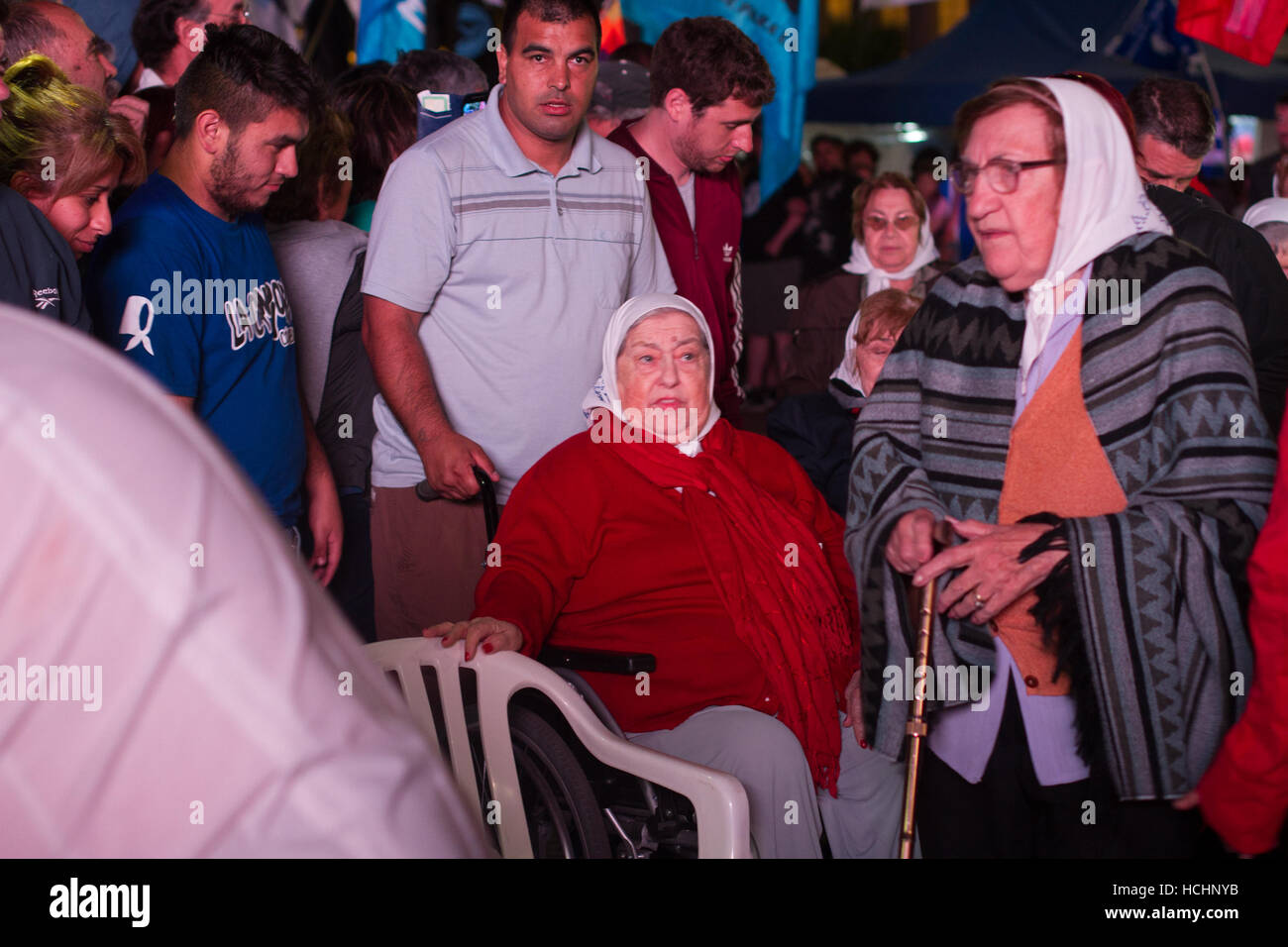 Buenos Aires, Argentina. L'8 dicembre, 2016. Hebe de Bonafini durante il Madres de Plaza de Mayo's Parade sulla Plaza de Mayo a Buenos Aires, Argentina Credito: Néstor J. Beremblum/Alamy Live News Foto Stock
