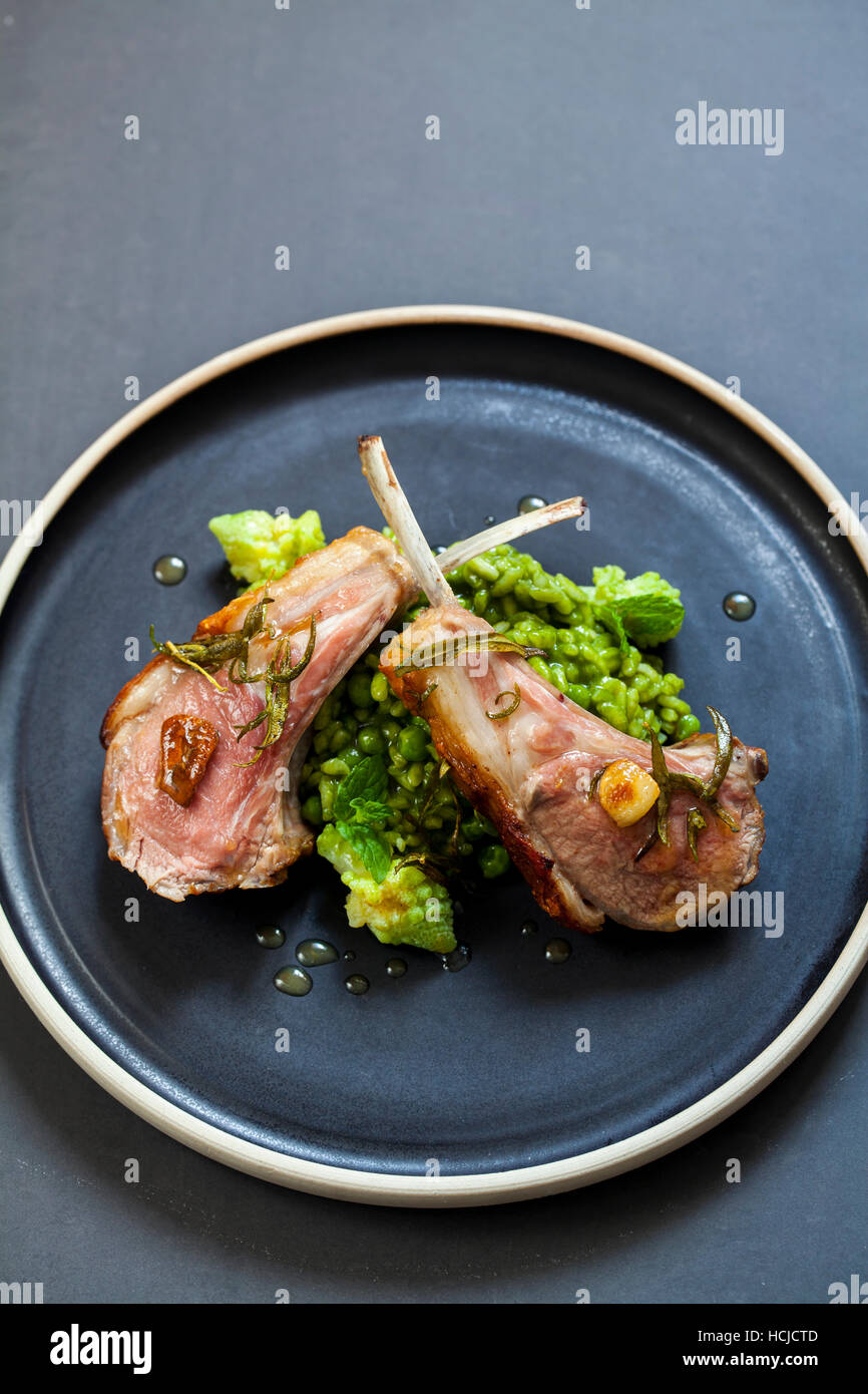 Risotto verde con cavolfiore romanesco, parmigiano e di agnello Foto Stock