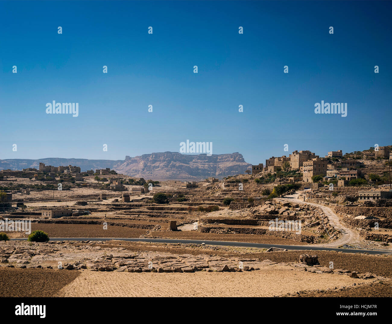 Thila vecchio villaggio arabo vista del paesaggio rurale in yemen vicino sanaa Foto Stock