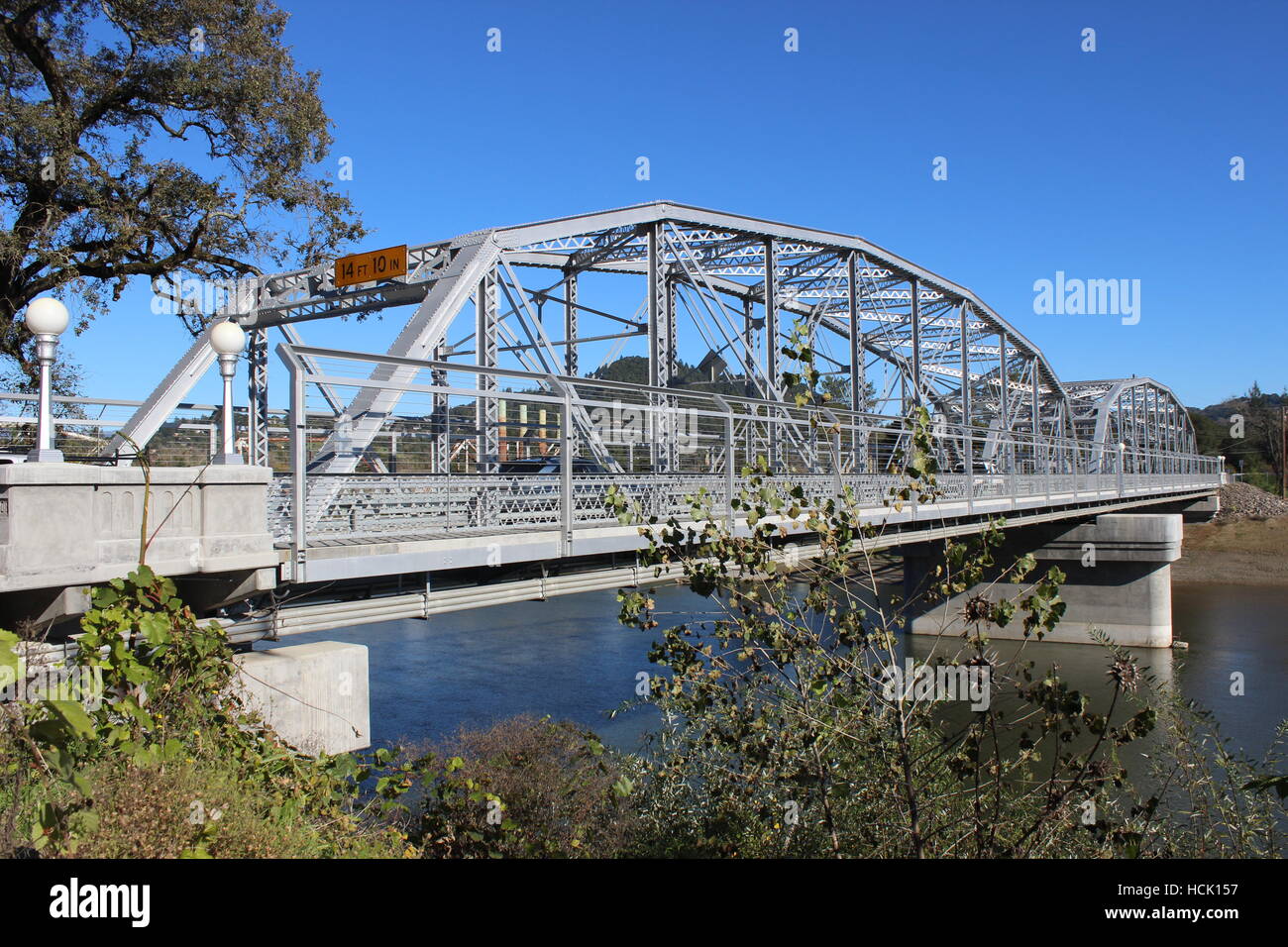 Healdsburg Memorial Bridge, ponte di travatura reticolare, Old Redwood Highway, Russian River, Healdsburg, California Foto Stock