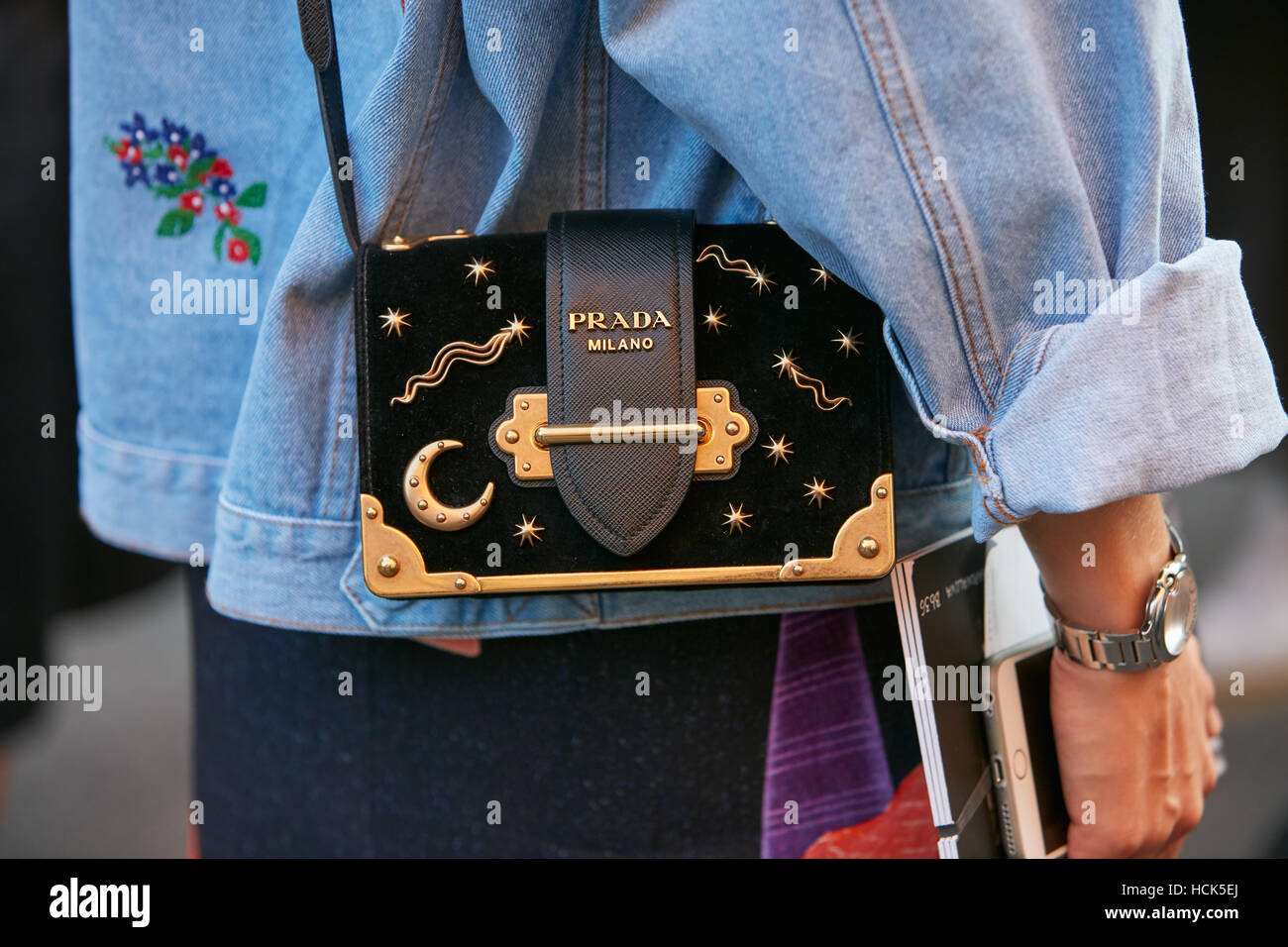 Borsa di prada immagini e fotografie stock ad alta risoluzione Alamy