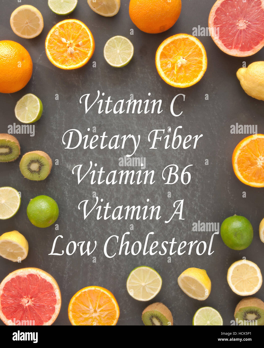 La vitamina C alimenti ricchi di inclusi gli agrumi e kiwi con benefici nutrizionali informazioni Foto Stock