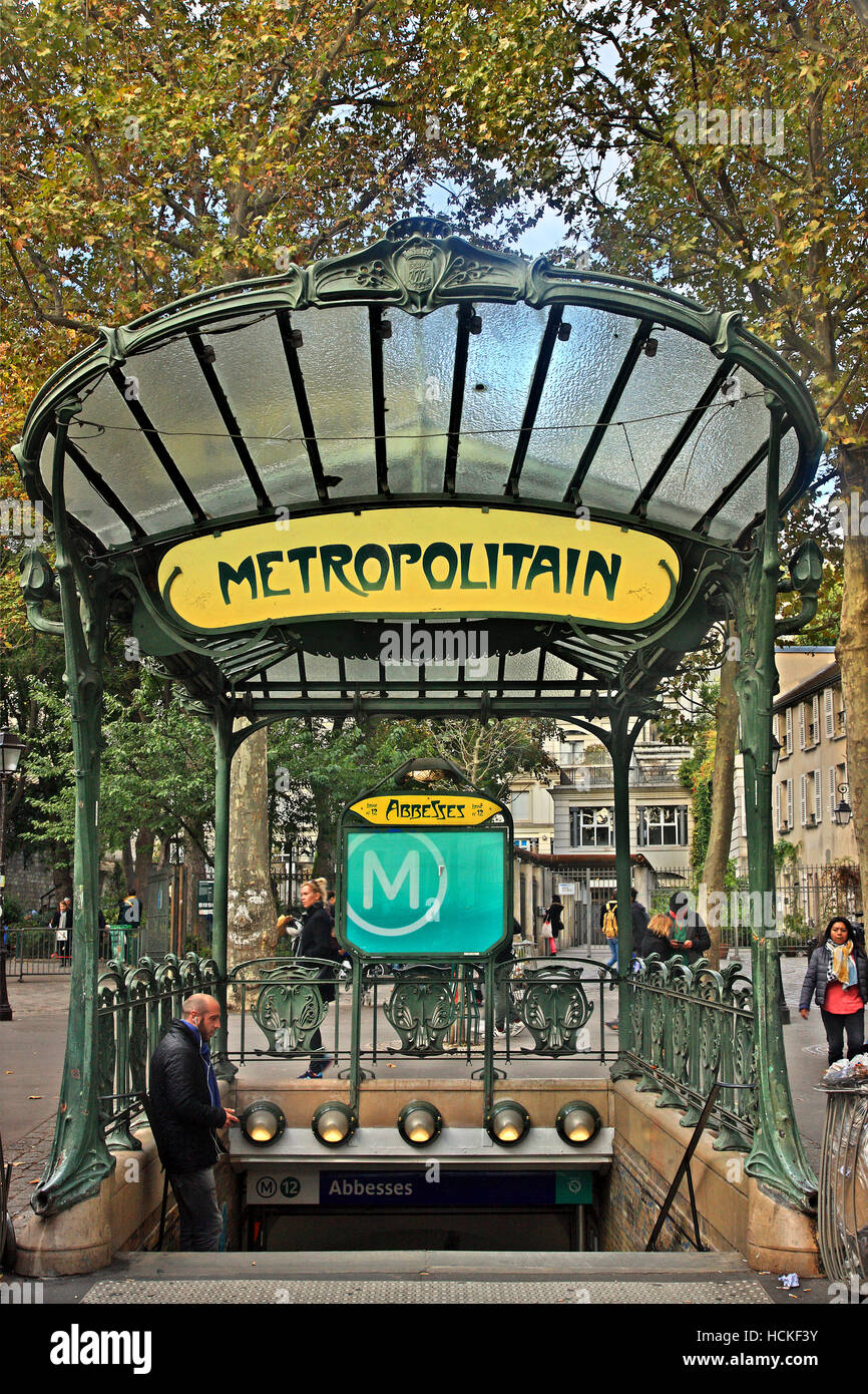 L'ingresso di Abbadesse stazione della metropolitana (linea 12), diciottesimo arrondissement, Montmartre, Paris, Francia. Foto Stock