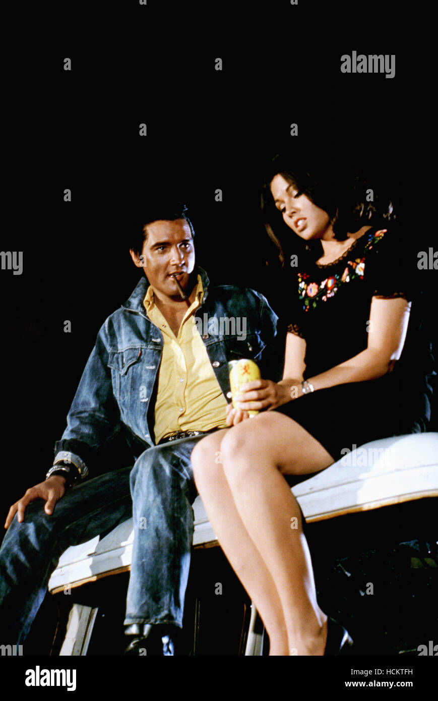 Stare lontano, JOE, Elvis Presley, Jennifer picco, 1968 Foto stock - Alamy