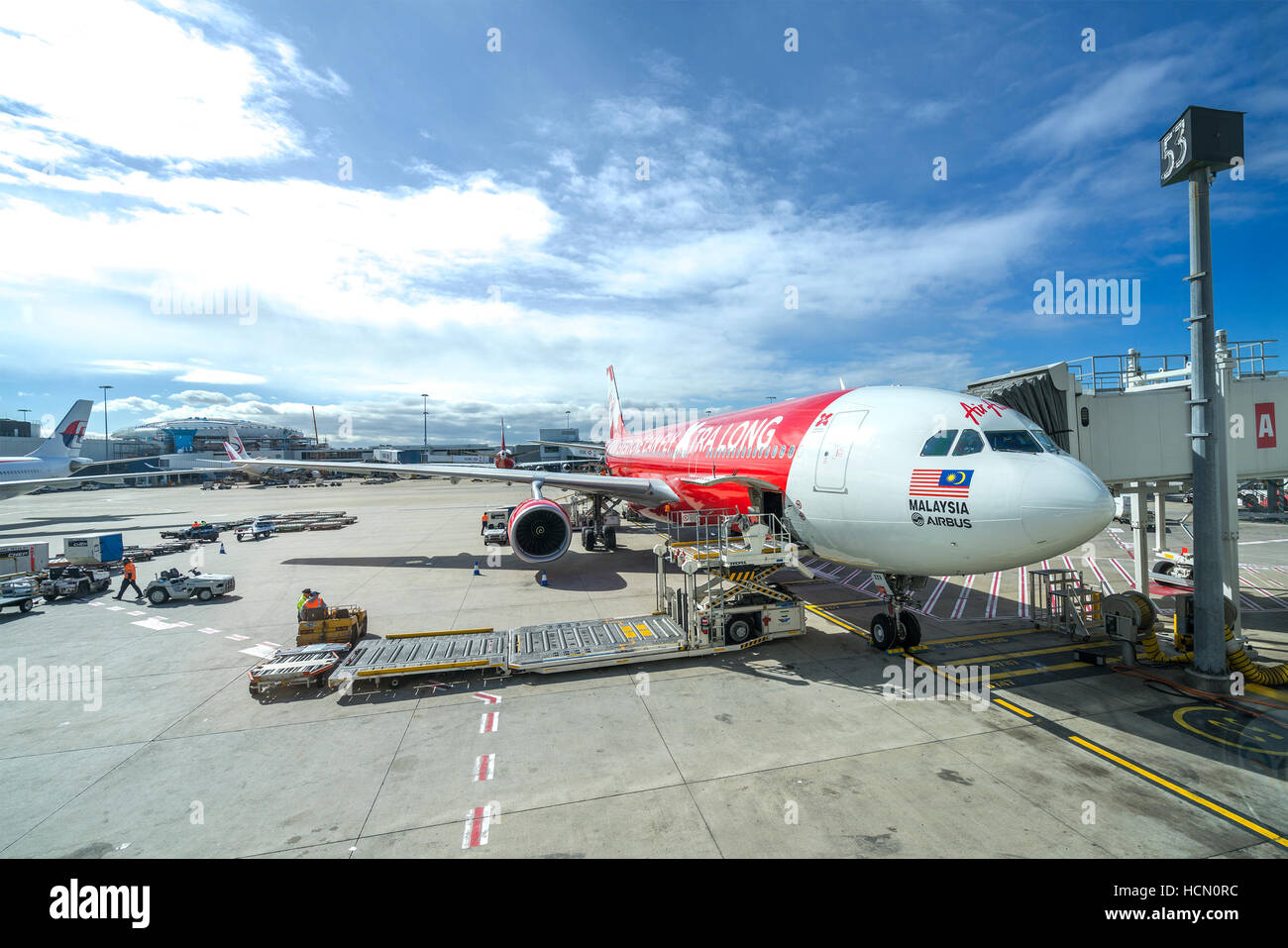 SYDNEY, Australia - 26 agosto 2016: AirAsia X è atterrato a Sydney aeroporto nazionale e internazionale. AirAsia è stata nominata come l Asia del leader basso costo Airli Foto Stock