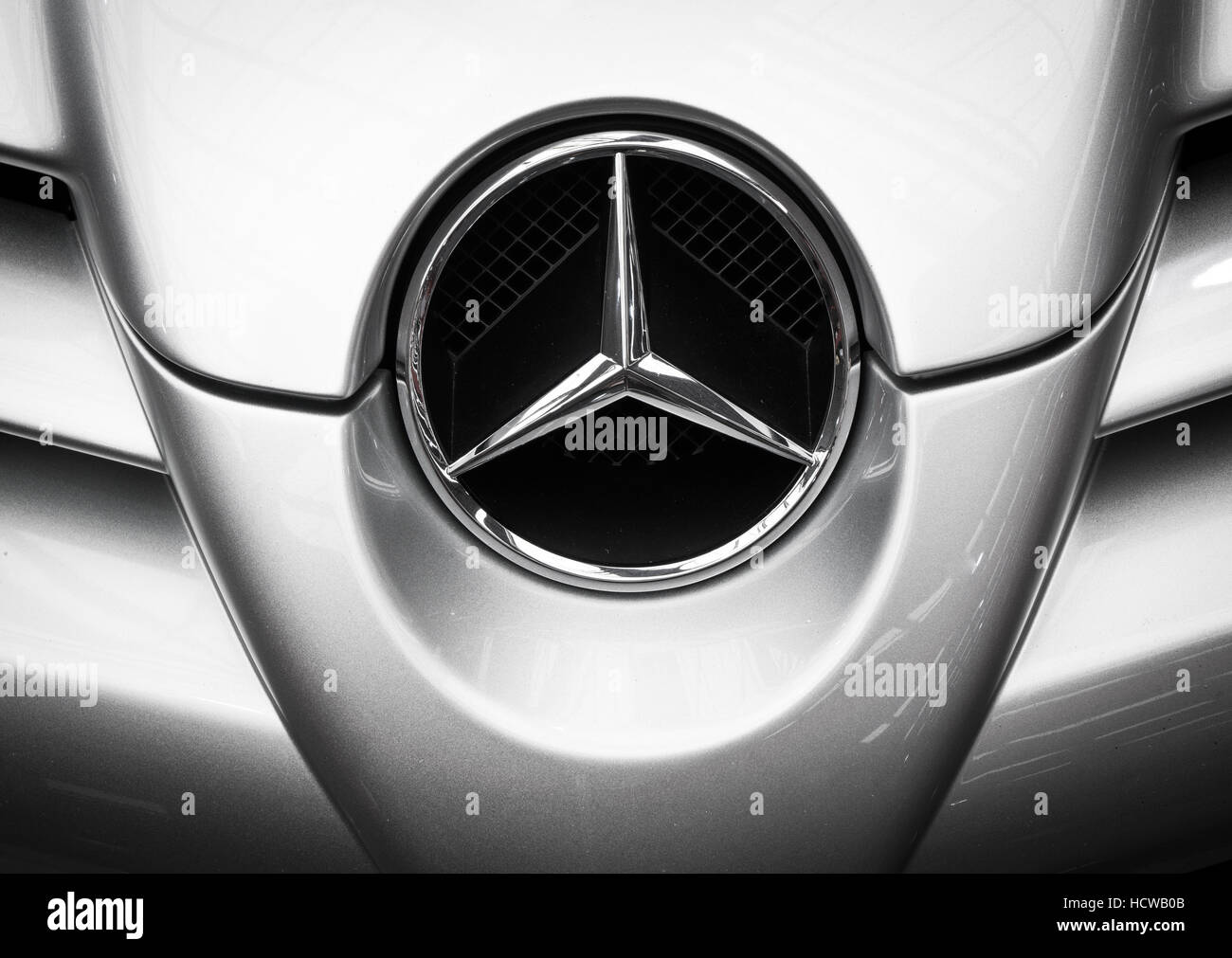 Il simbolo di Mercedes su una McLaren Mercedes auto del naso Foto Stock