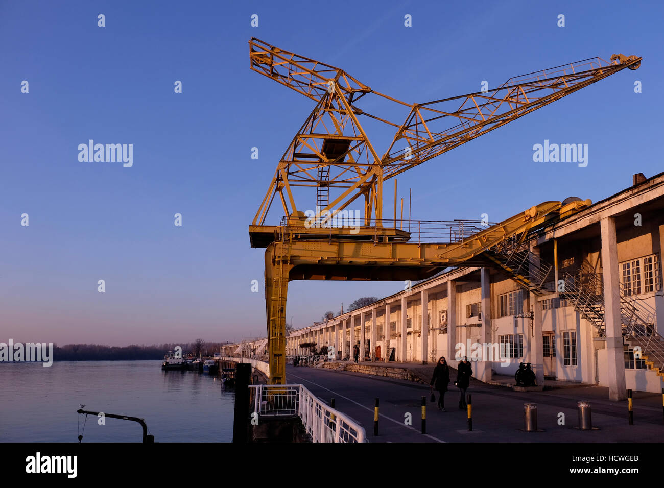 Vista del lungomare lungo il fiume Sava nella città di Belgrado capitale della Repubblica di Serbia Foto Stock