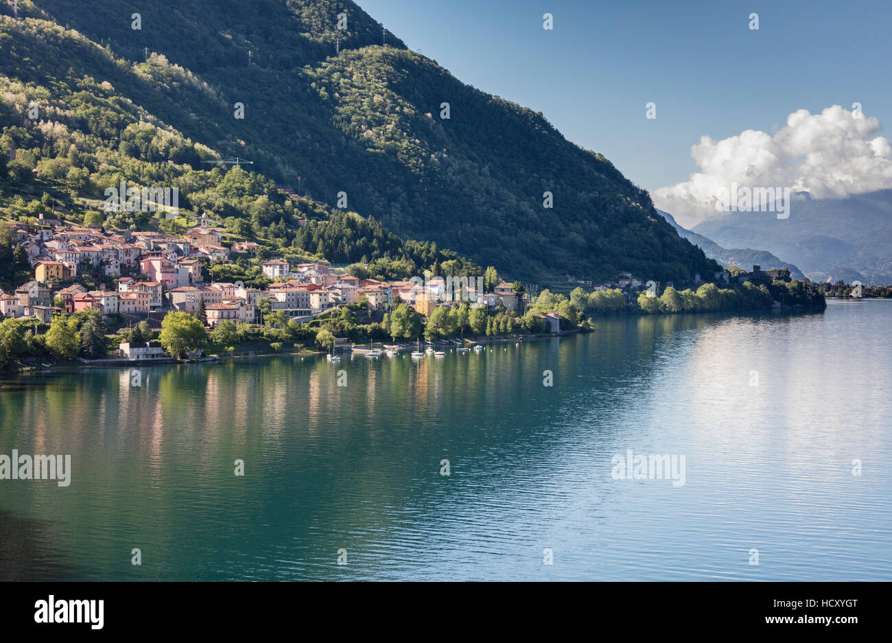 Vista del villaggio di Dorio, lago di Como, in provincia di Lecco, laghi italiani, Lombardia, Italia Foto Stock