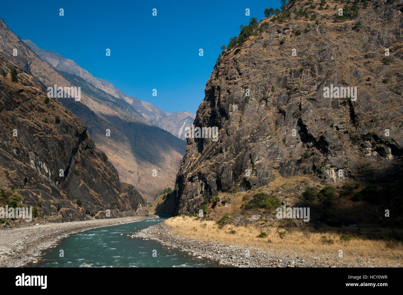 La Kali Gandaki è uno dei principali fiumi del Nepal, regione di Manaslu, Nepal Foto Stock