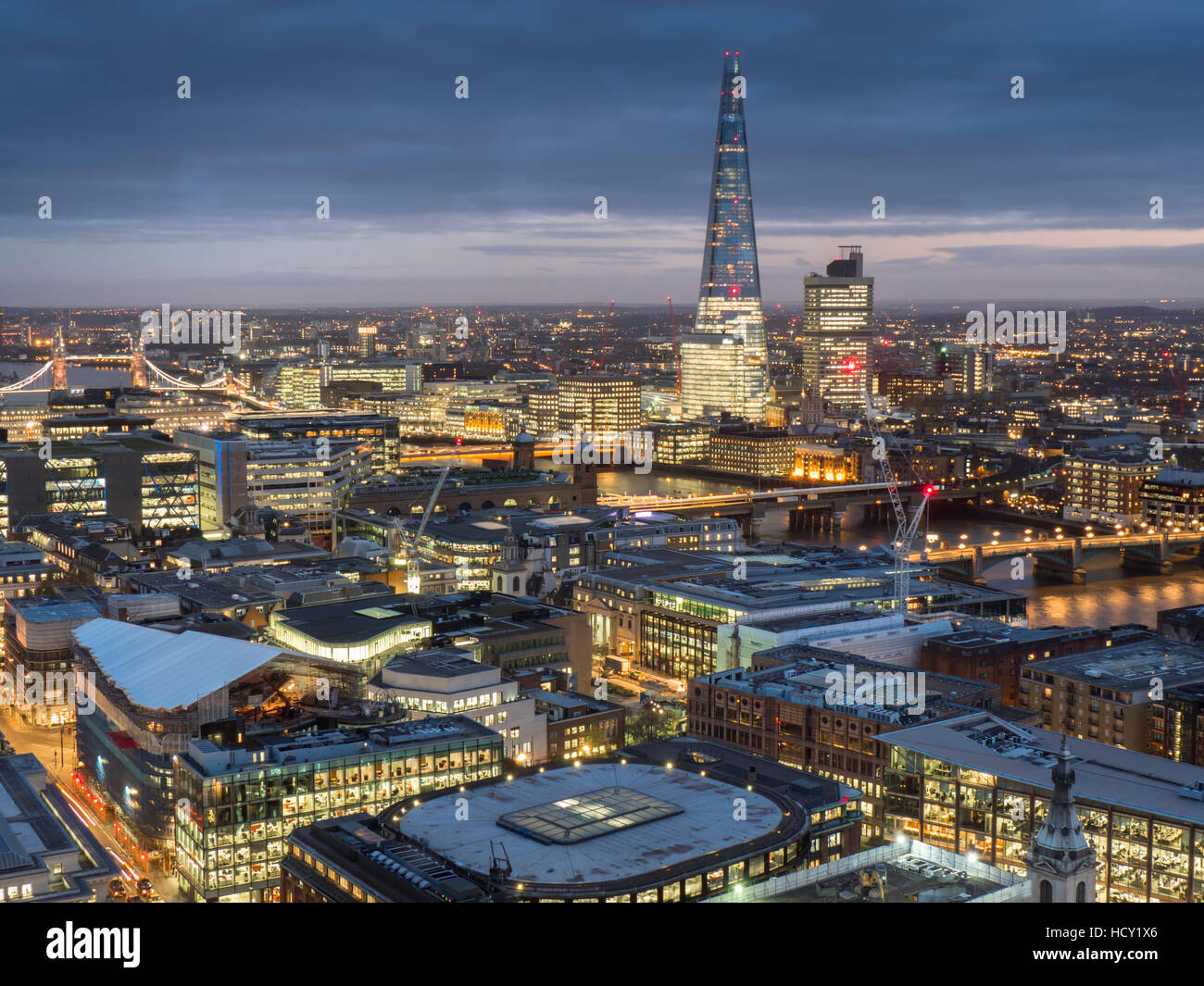 Paesaggio con il Coccio al crepuscolo, London, Regno Unito Foto Stock