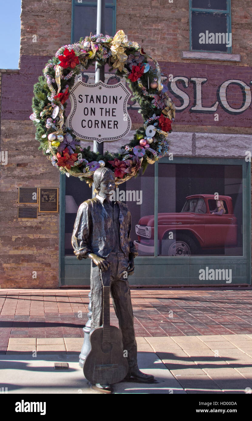 L'angolo in Winslow Arizona, sulla storica Route 66, addobbato per Natale. Sulla base di aquile canzone. "Take it easy' Foto Stock