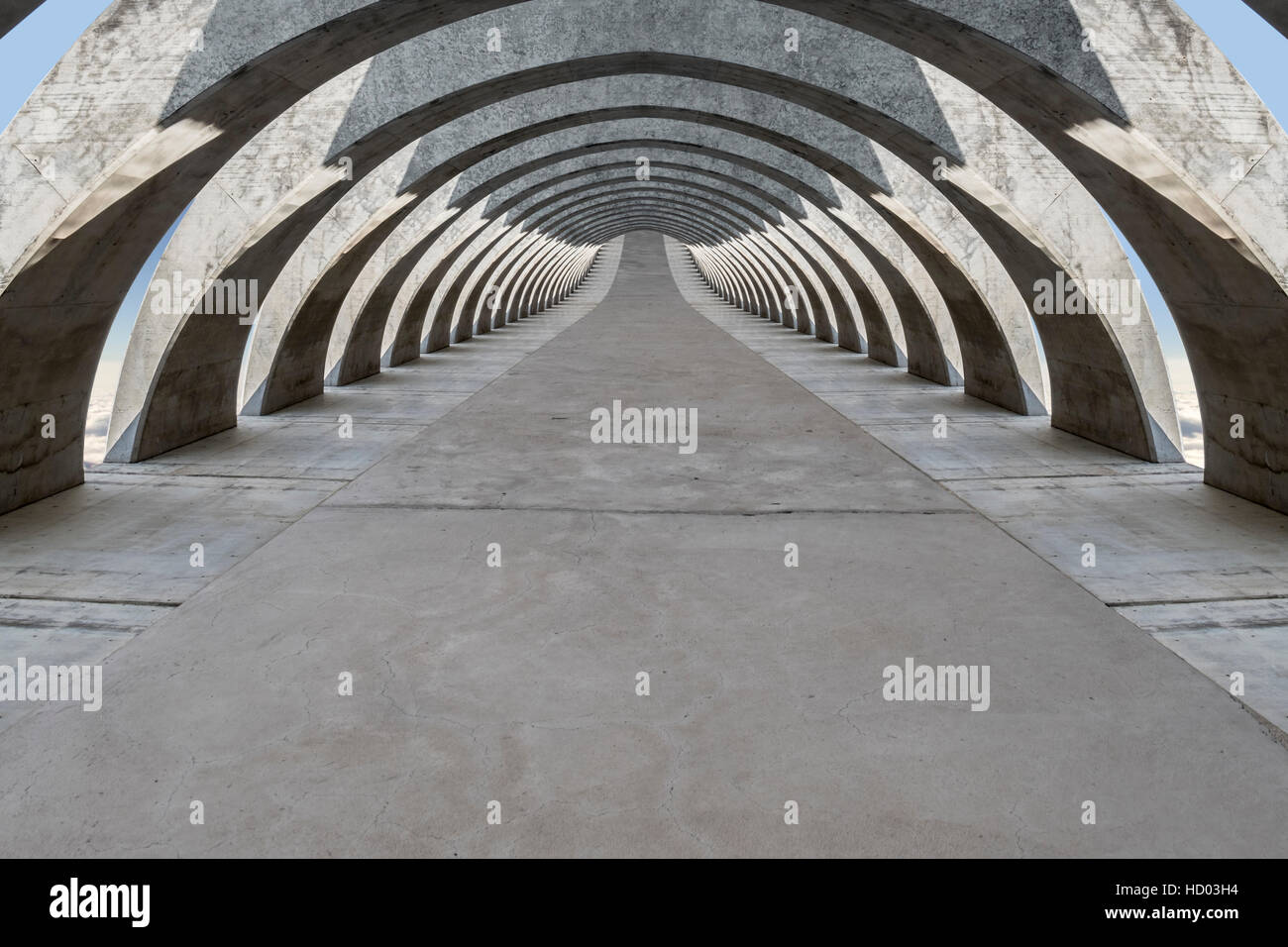 Calcestruzzo hovering passaggio arcade si perde in infinitiy Foto Stock
