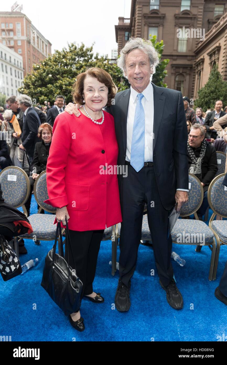 Inaugurazione per Tony Bennett statua commemorativa 19 Agosto 2016 presso il Fairmont San Francisco, CA dotata di: Dianne Feinstein, Richard Blum dove: San Francisco, California, Stati Uniti quando: 19 Ago 2016 Foto Stock