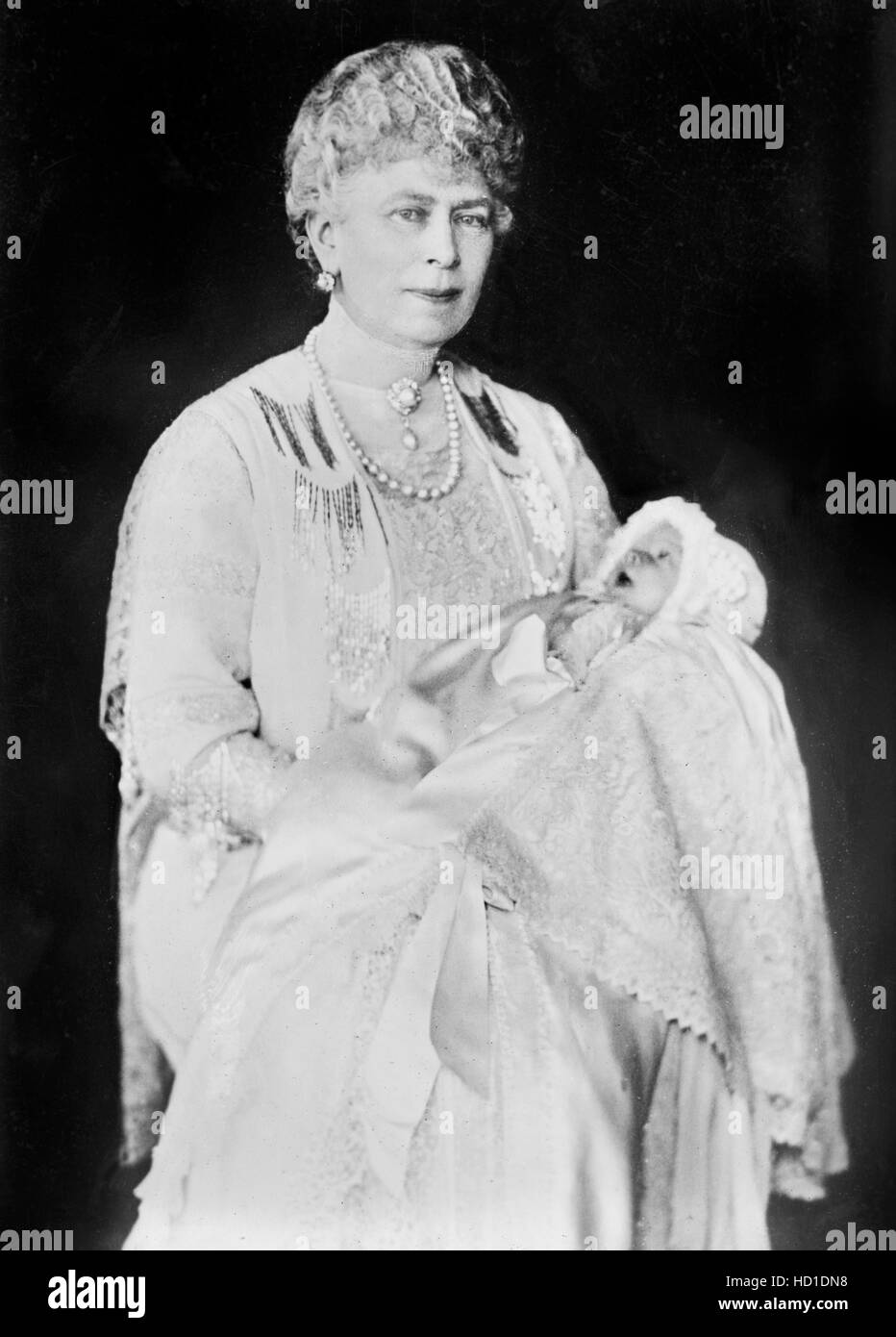 Queen Mary con Elisabetta di York, Ritratto, London, England, Regno Unito, Bain News Service, 1926 Foto Stock