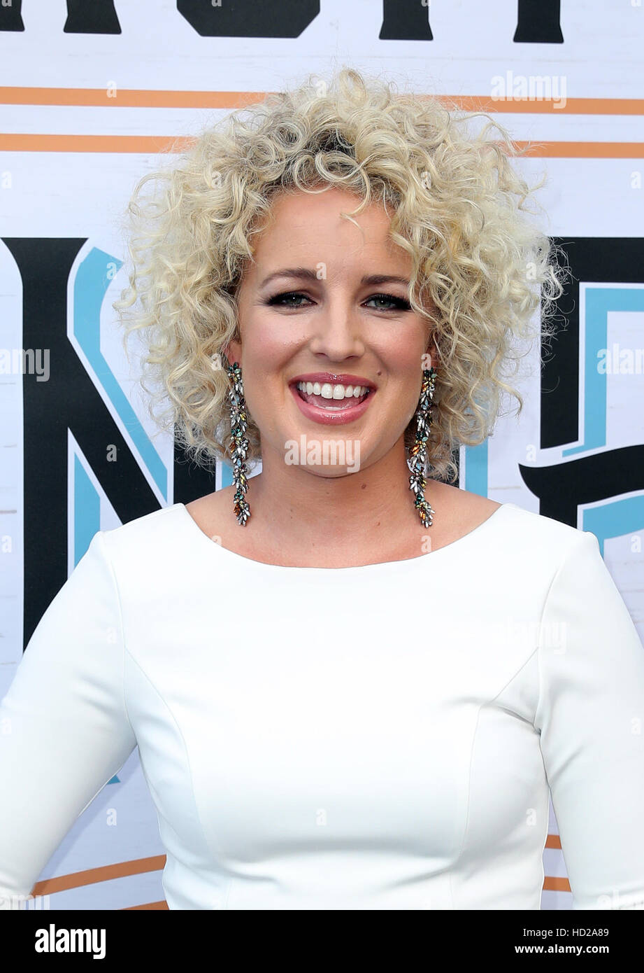 Decima edizione della ACM Lode presso il Ryman Auditorium - Arrivi con: Cam dove: Nashville, Tennessee, Stati Uniti quando: 30 Ago 2016 Foto Stock