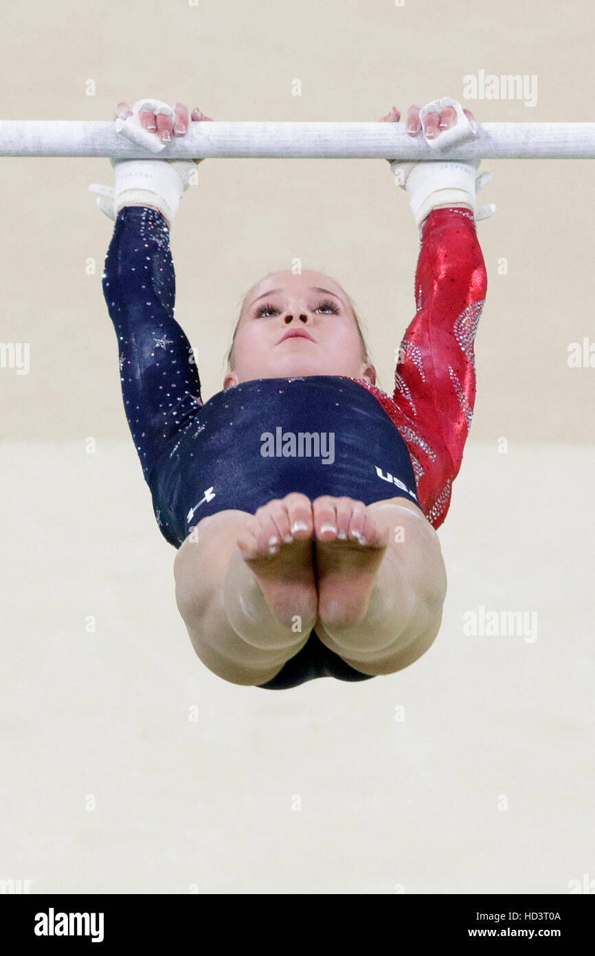 Rio de Janeiro, Brasile. 7 agosto 2016.Madison Kocian (USA) esegue su le barre irregolari durante la donna ginnastica qualifica al 2016 Olympic estate Foto Stock